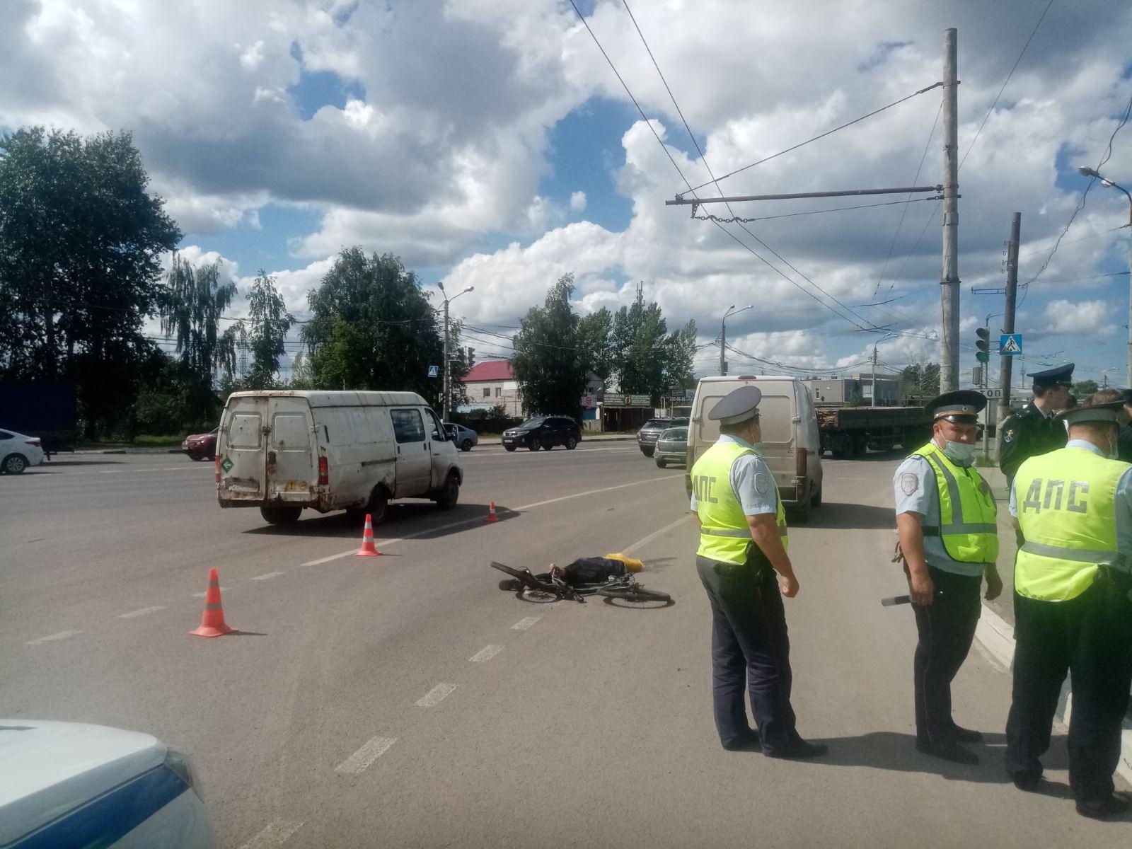 Сразу два велосипедиста погибли в ДТП сегодня утром (фото)