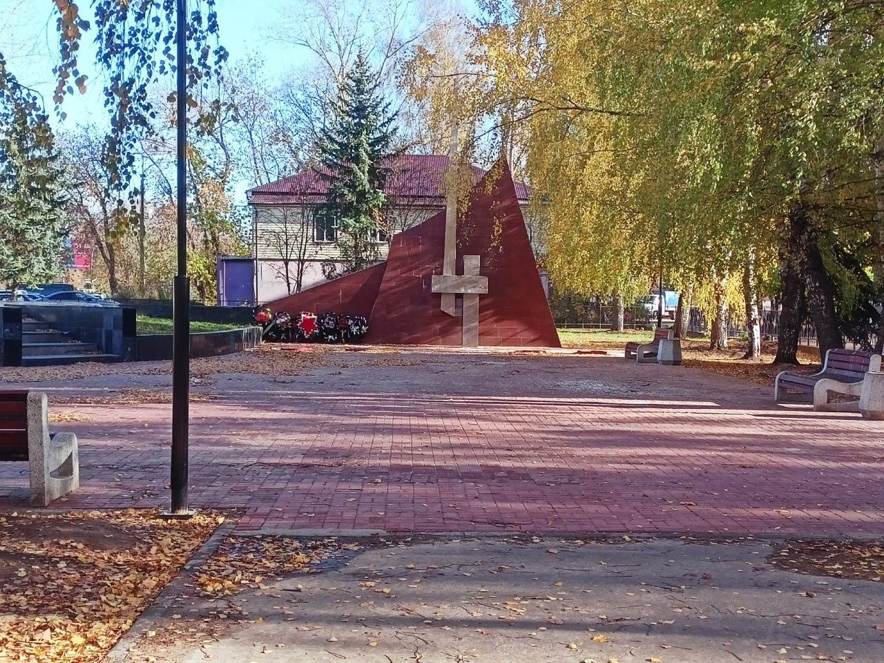 В Заволжье снова отдали контракт подрядчику, который оскандалился с  благоустройством двух скверов