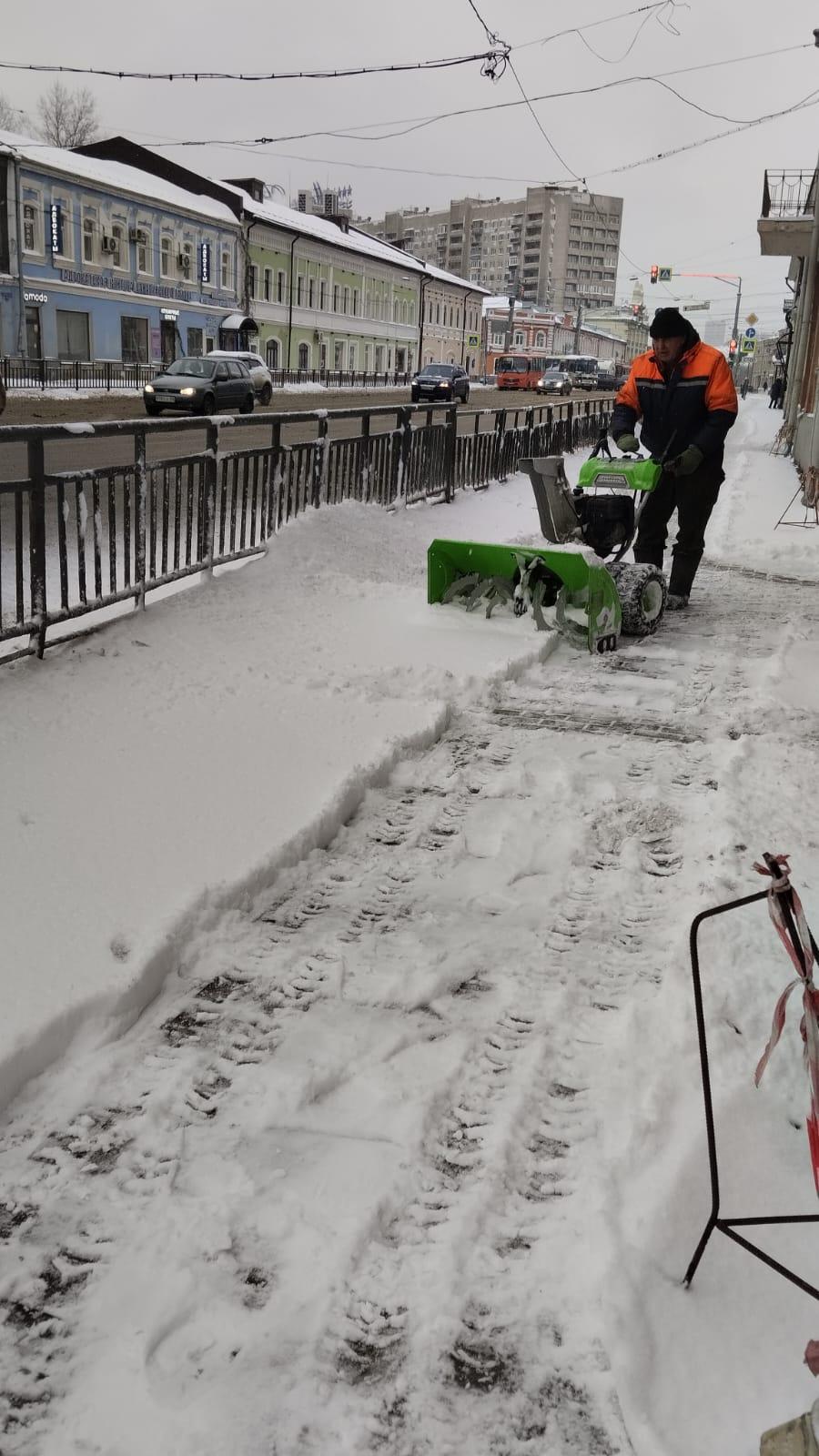 Более семи тысяч кубометров снега вывезли за минувшие сутки с дорог Нижнего  Новгорода