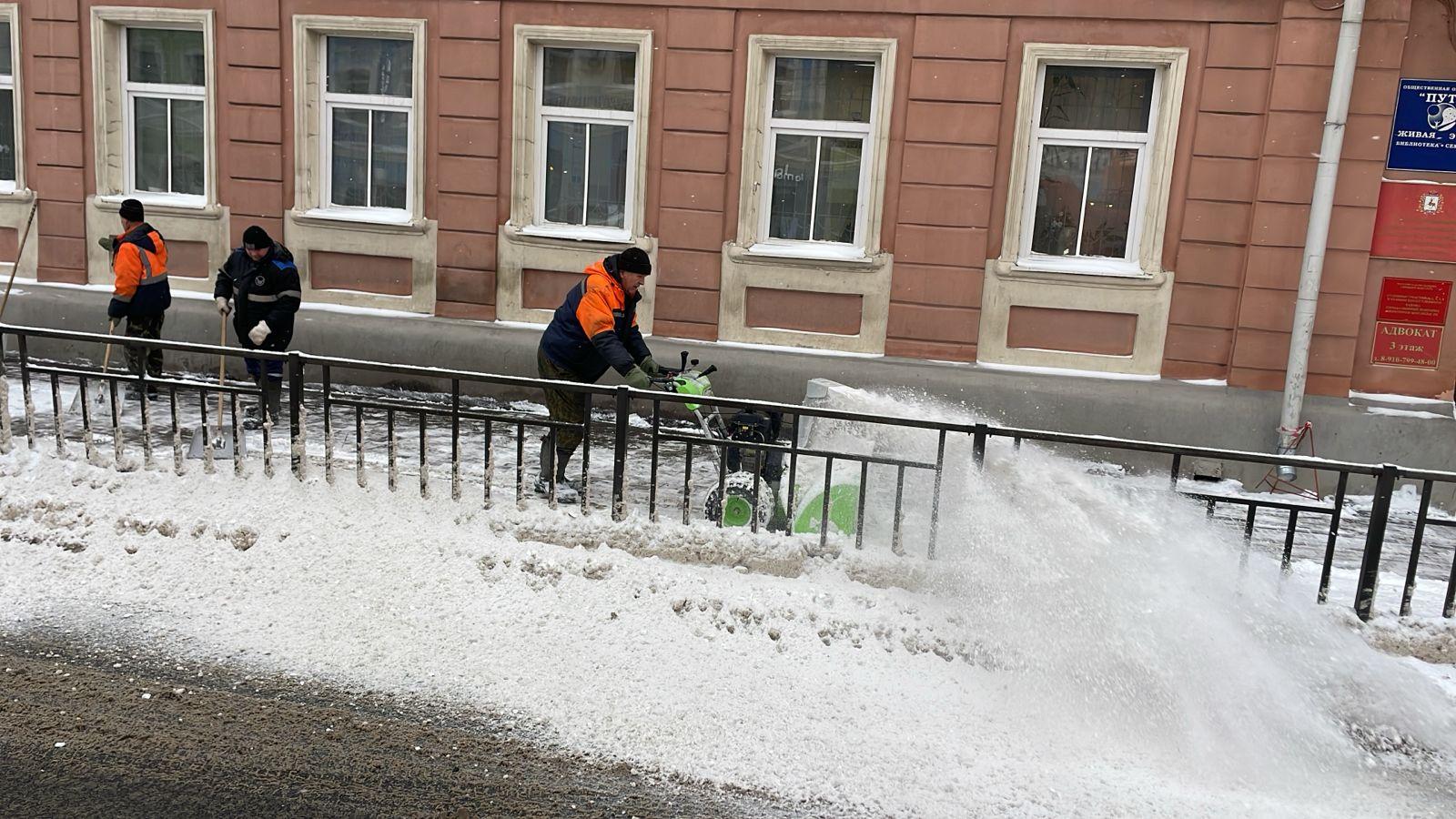 Более семи тысяч кубометров снега вывезли за минувшие сутки с дорог Нижнего  Новгорода