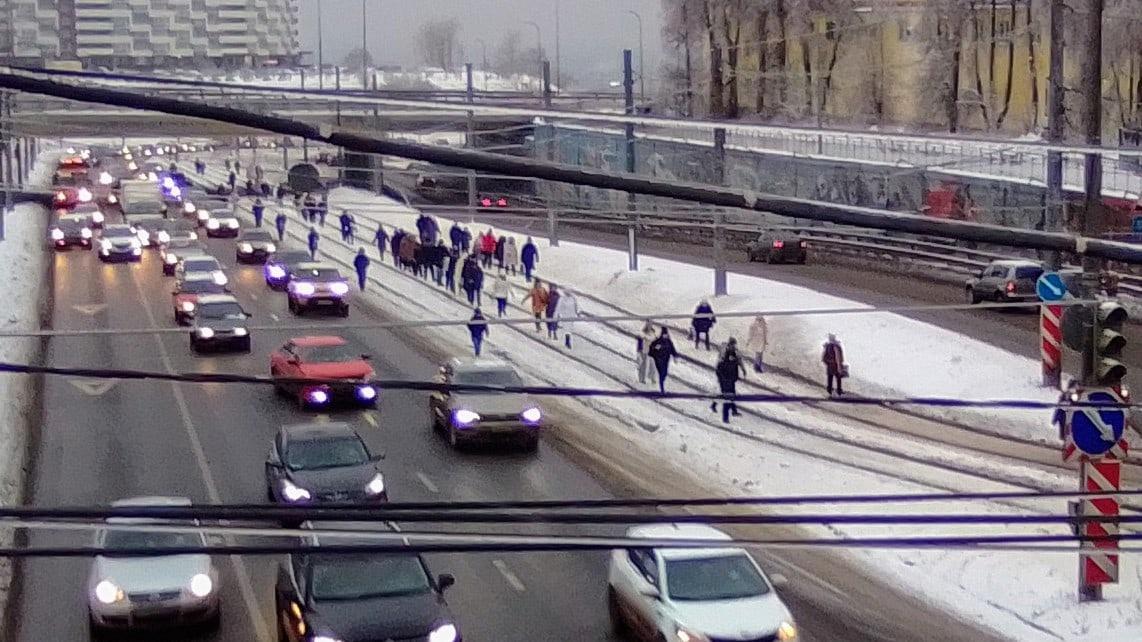 Трамваи встали на Окском съезде в Нижнем Новгороде сегодня...