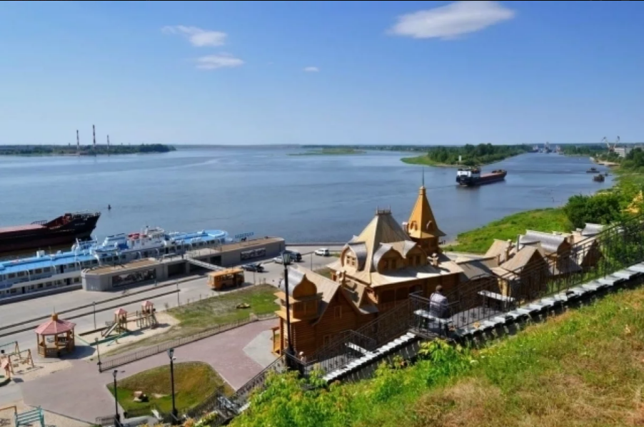 Три теплохода столкнулись на Волге в Городце